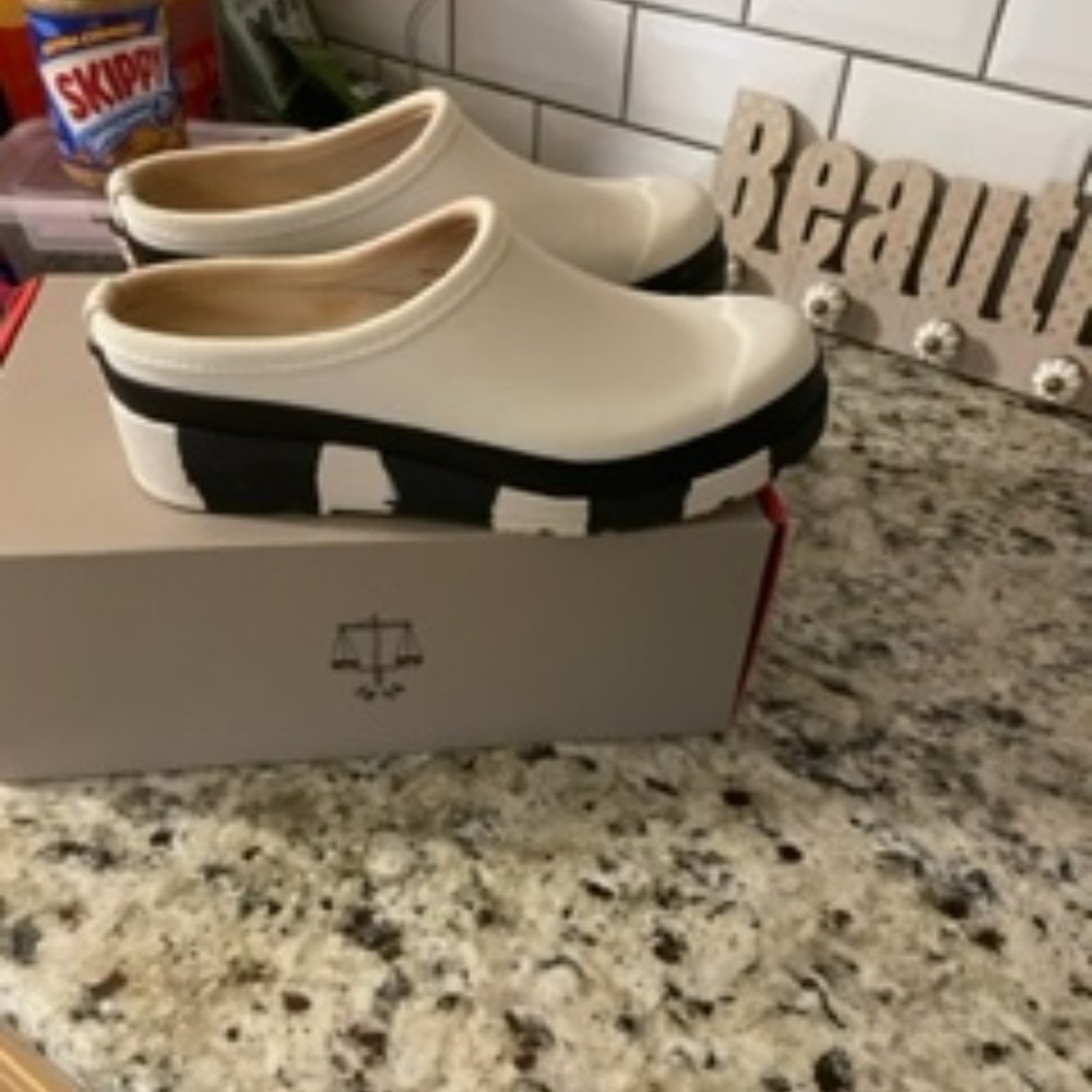 Hunter Rain Mules Size 6